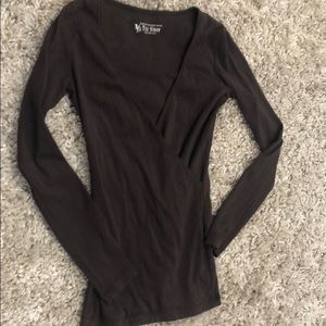 V “wrap” Long sleeve top great fall colors